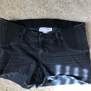 Isabel midi black maternity shorts size small